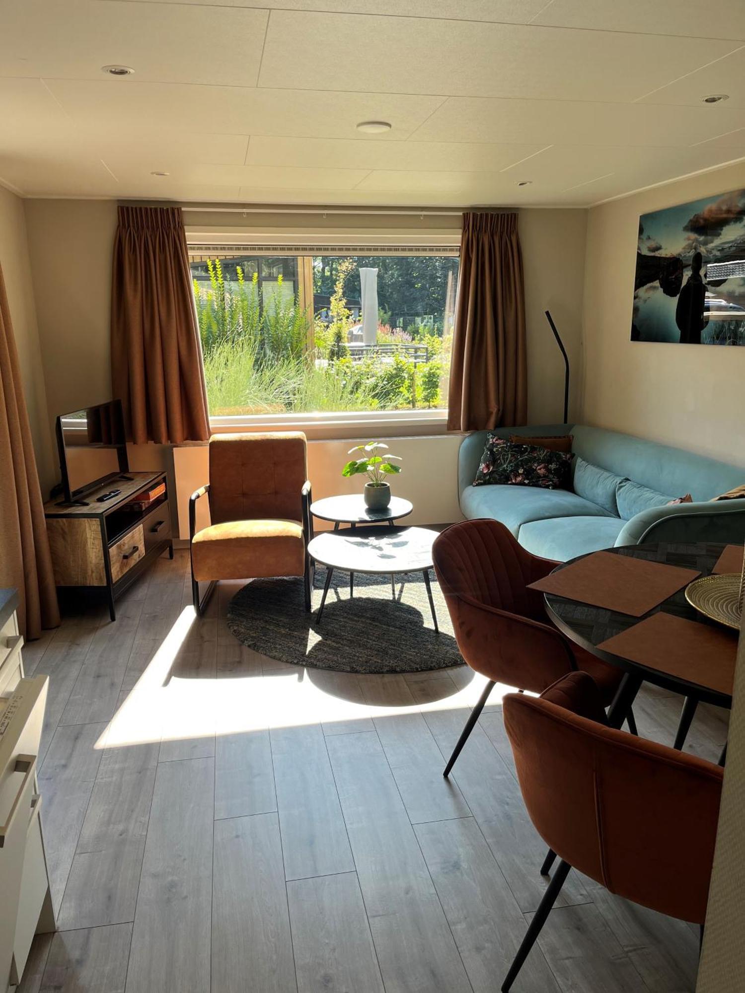 Camping De Vinkenkamp Lieren 외부 사진